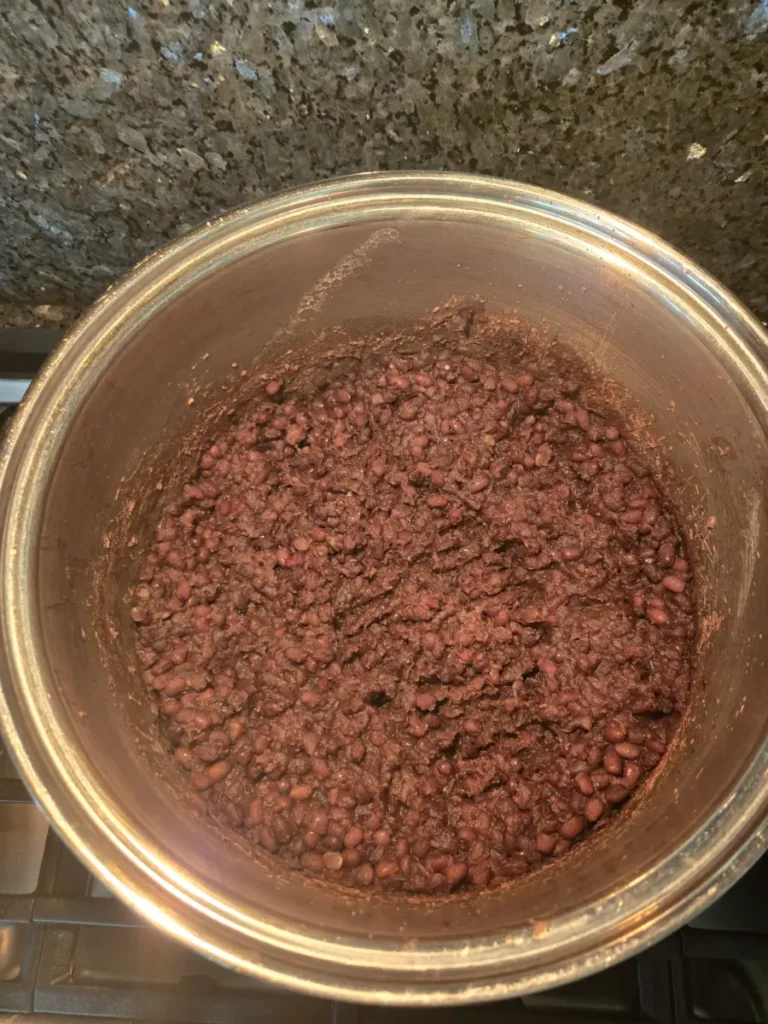 오븐 팥시루떡 Oven-Baked Pat Siru-tteok (Red Bean Rice Cake)
